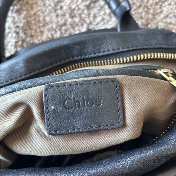 Chloé Black Leather Shoulder Bag with Gold Hardware - Picture 4 of 6